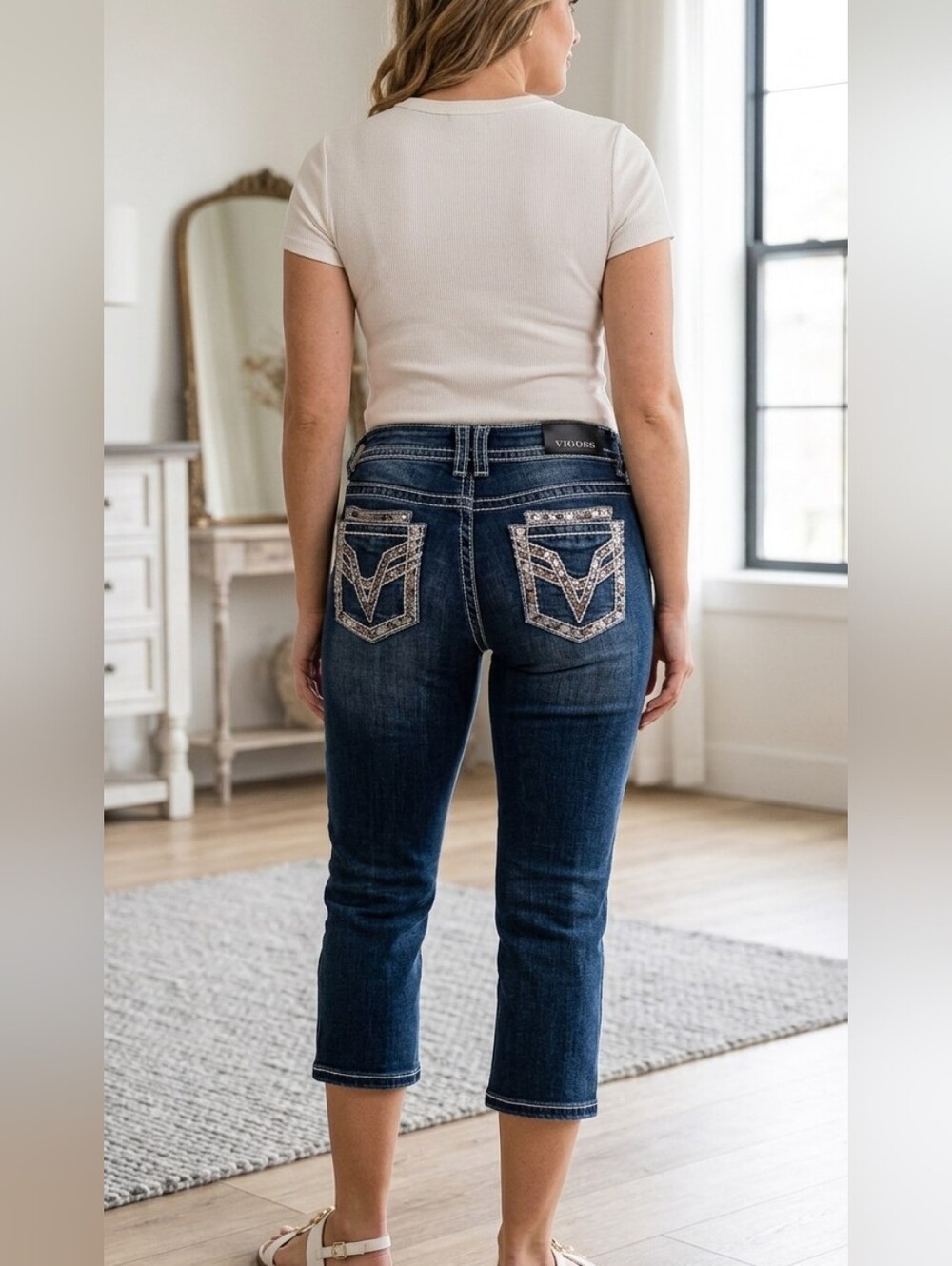 Vigoss Women's Dark Blue Embellished Back-Pocket Crop Jeans